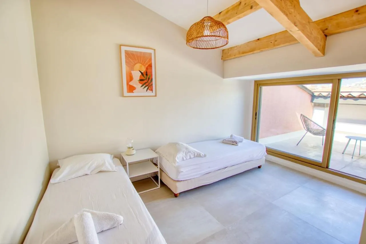Apartment Duplex Vieil Antibes 3 Chambres Parking Avec Vue Mer Wifi - Limestay France