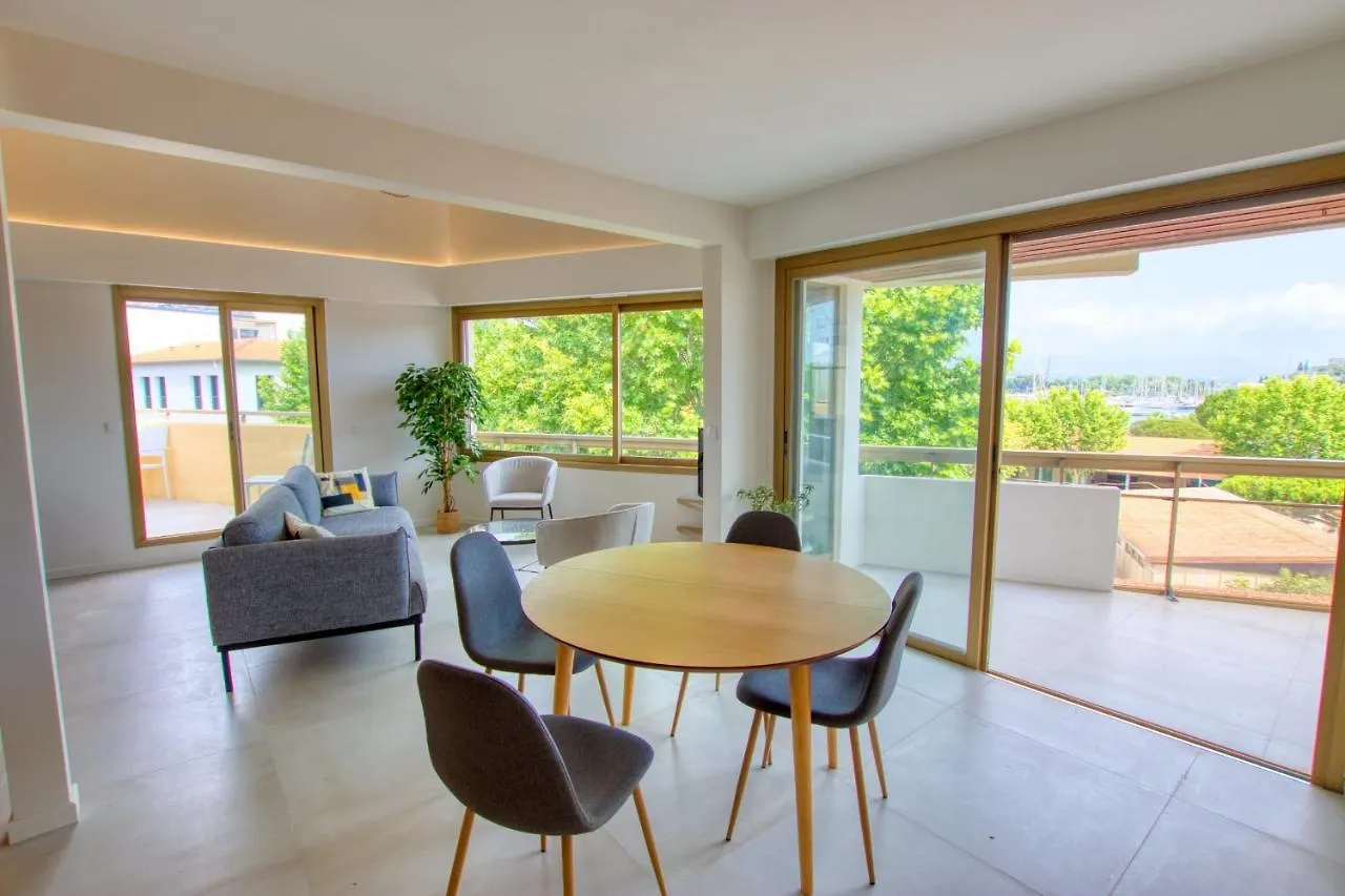 Duplex Vieil Antibes 3 Chambres Parking Avec Vue Mer Wifi - Limestay France