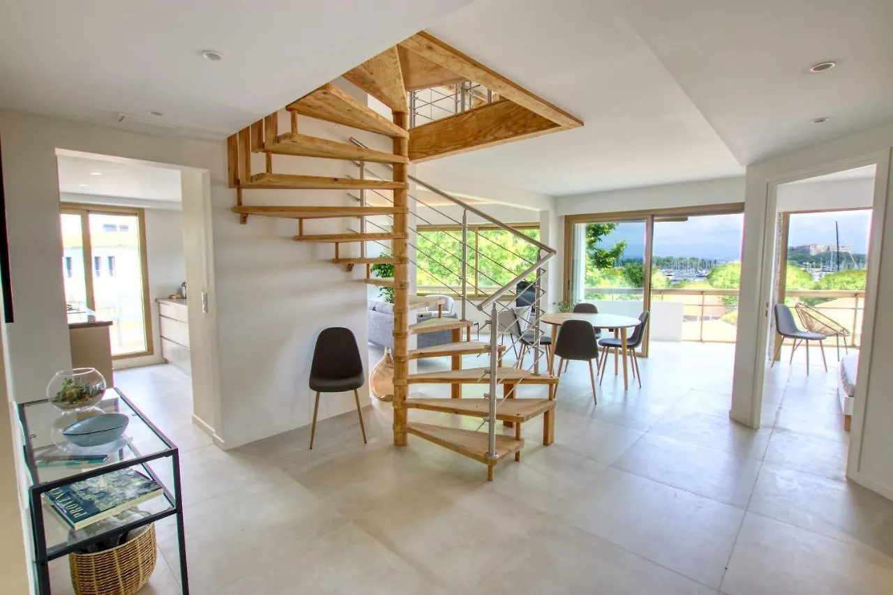 Duplex Vieil Antibes 3 Chambres Parking Avec Vue Mer Wifi - Limestay Apartment