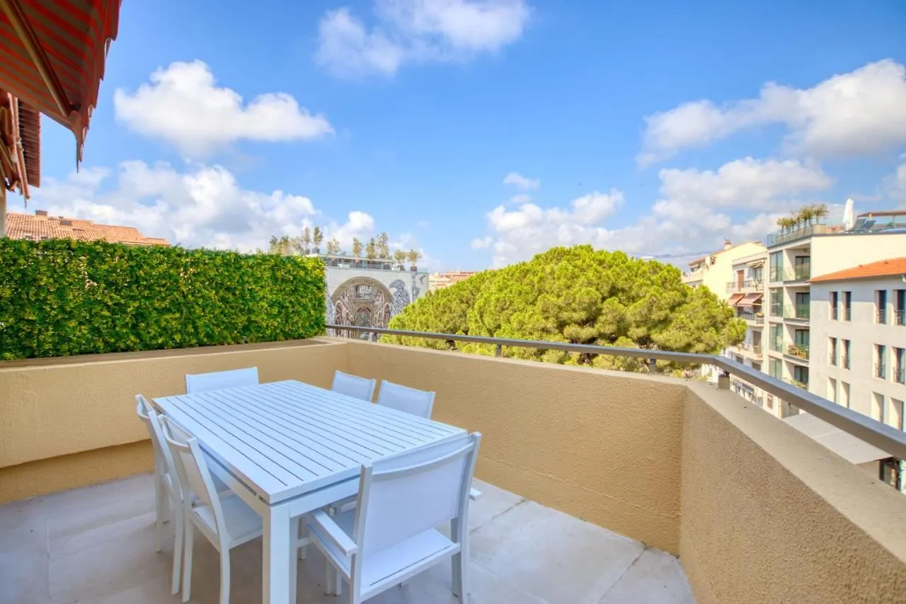 Apartment Duplex Vieil Antibes 3 Chambres Parking Avec Vue Mer Wifi - Limestay