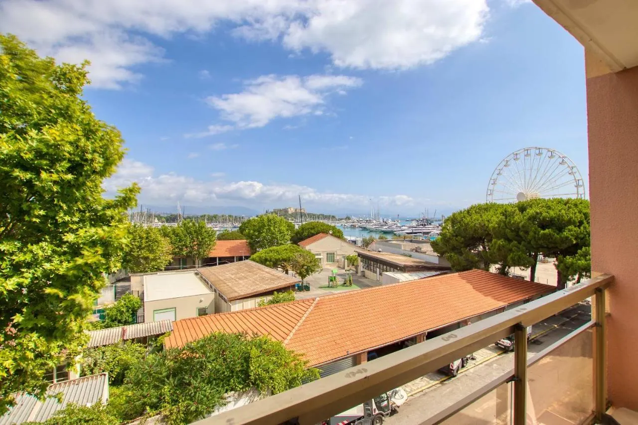Duplex Vieil Antibes 3 Chambres Parking Avec Vue Mer Wifi - Limestay 0*,  France